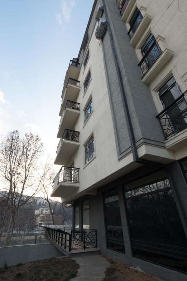 Iren River Side Apartments Tiflis Exterior foto